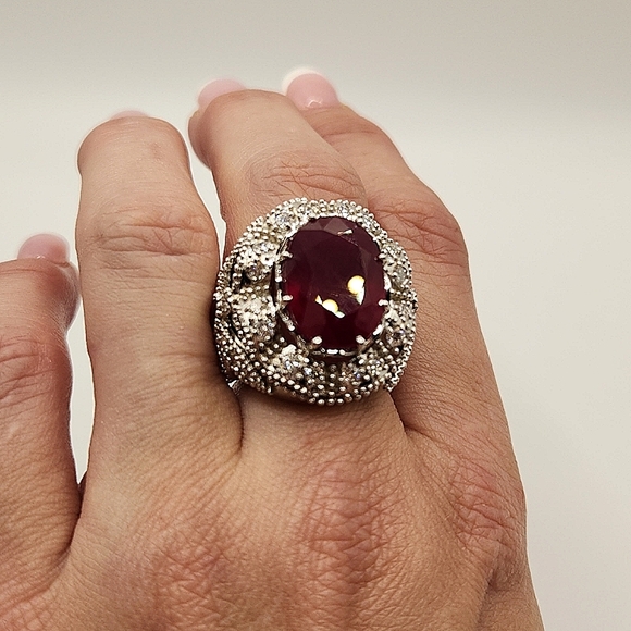18ct Deep Red Natural Ruby, 2ctw Diamond 14k White Gold Cocktal Ring. - Picture 4 of 11